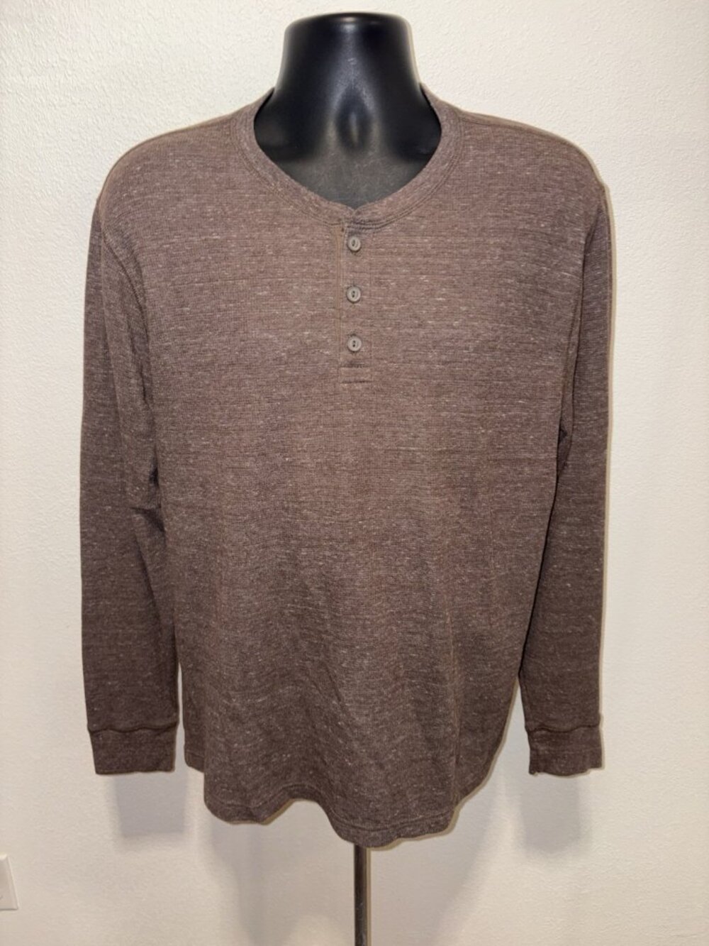 Old Navy Mens XL Pullover  Henley Top Shirt Long Sleeve Brown
